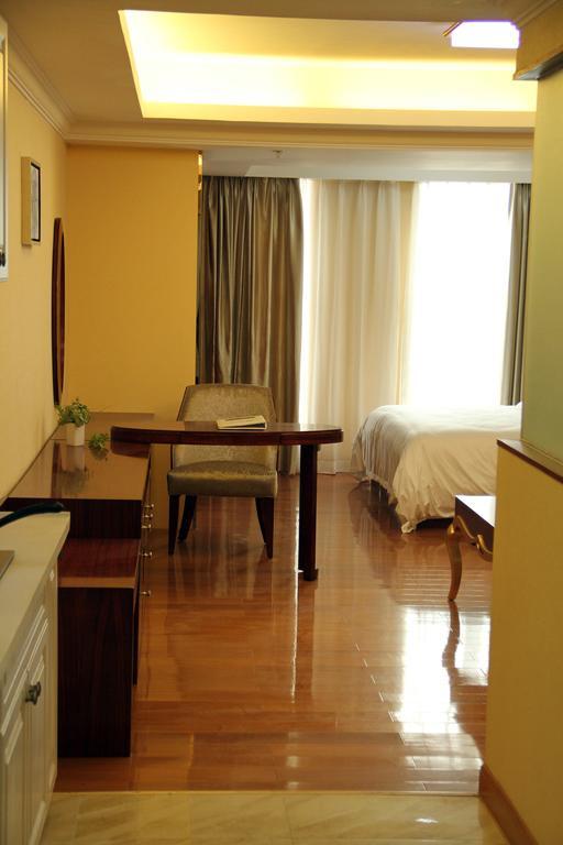 Gr& Eastern International Apartamento Cantón Habitación foto